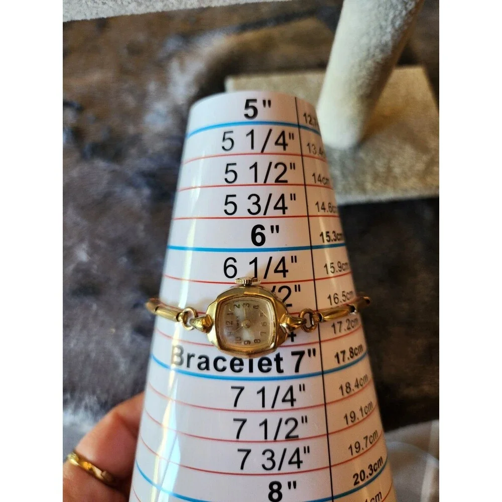 Vtg Women’s Timex Watch 1/20 10k Gold Filled Stretch Band Needs Service